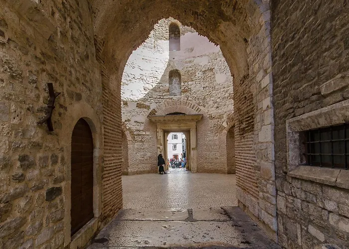 Apartment Martini Split